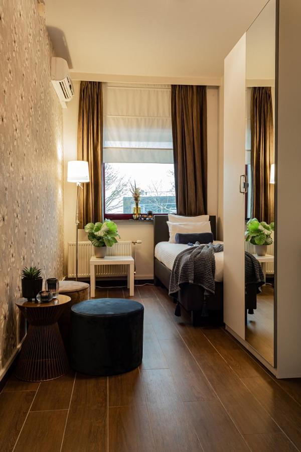 Guesthouse De Wissen ดิลเซน-สตอกเคม ภายนอก รูปภาพ